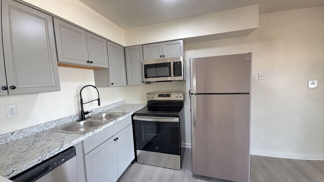 Foto del edificio - 9634 Elnora St