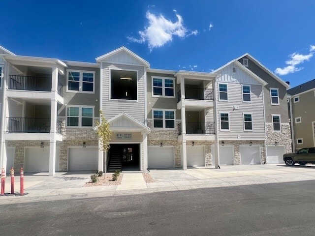 Building Photo - 13713 S Hanley Ln