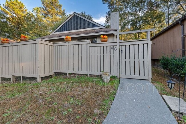 Foto del edificio - 48 Bluff Pointe Way