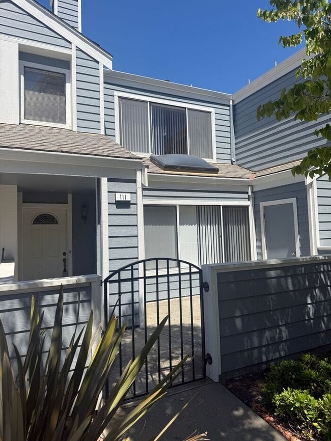 Building Photo - 25505 Compton Ct
