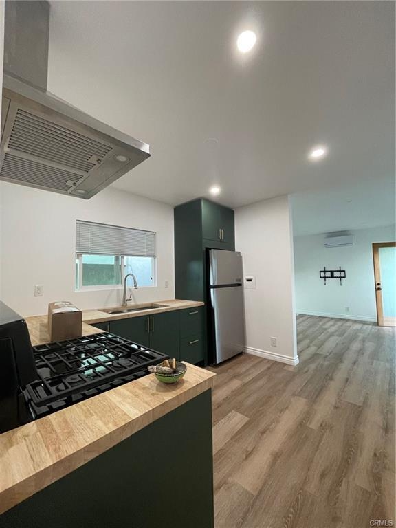 Foto del edificio - 1218 W 22nd St