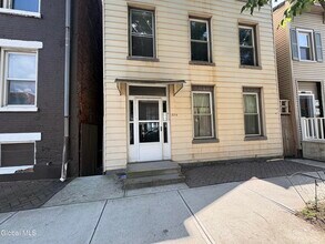 Building Photo - 334 4th St