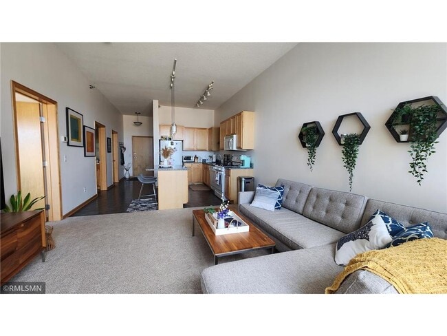 Foto del edificio - 2650 University Ave W