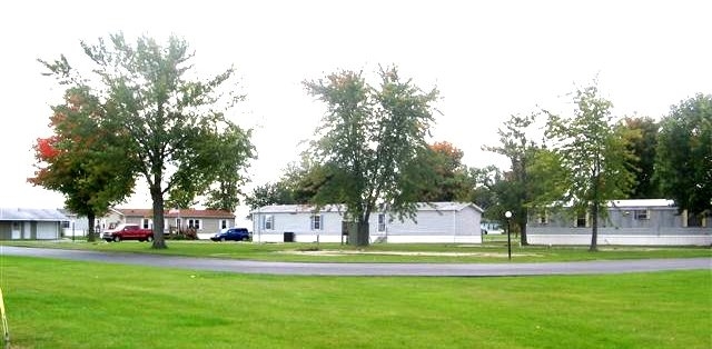 grounds - Salamonie Country Estates MHP