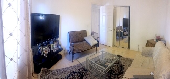 Tercera habitación - 5185 Garden Grove Ave