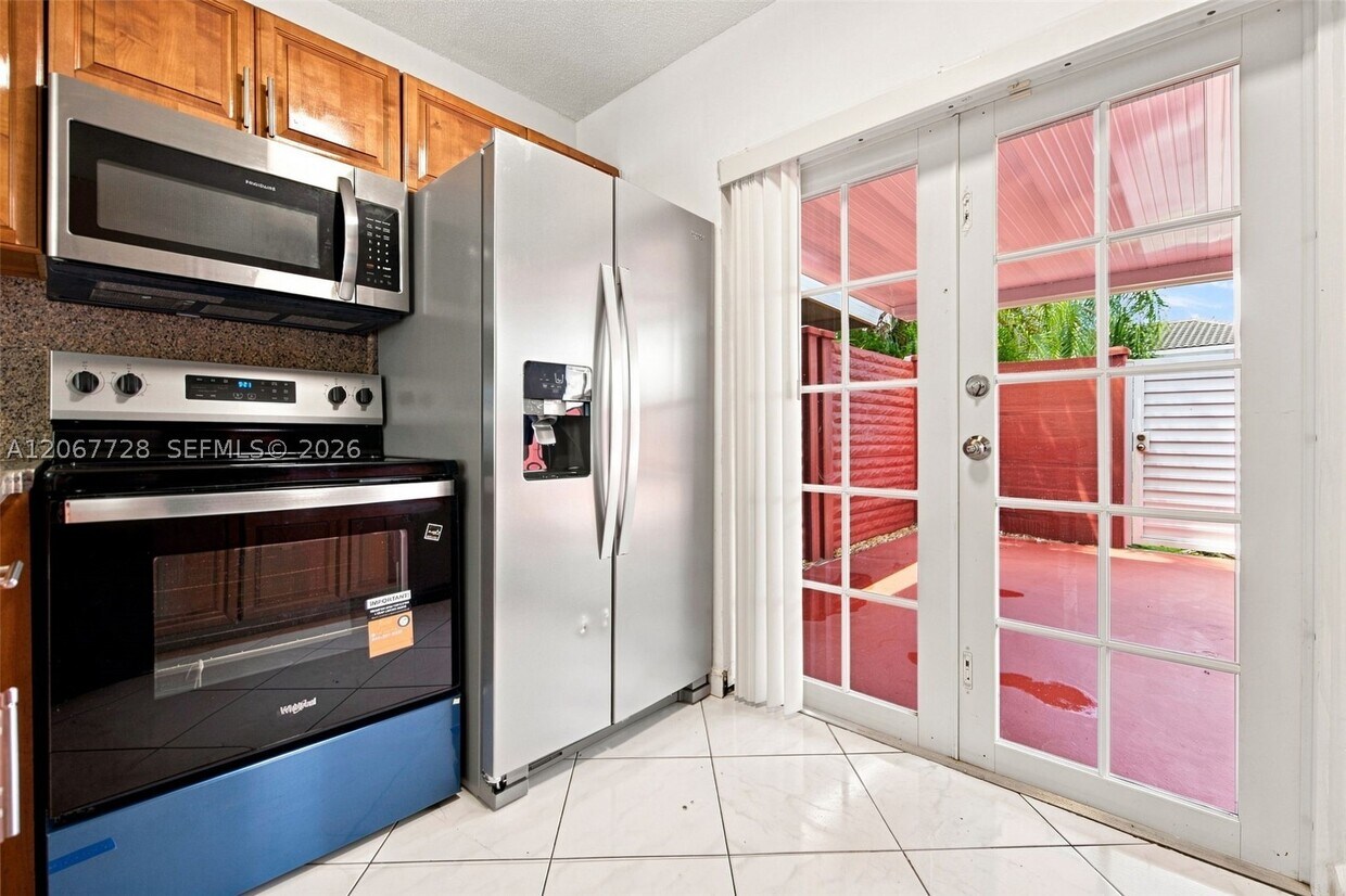 Foto del edificio - 7881 SW 152nd Ave