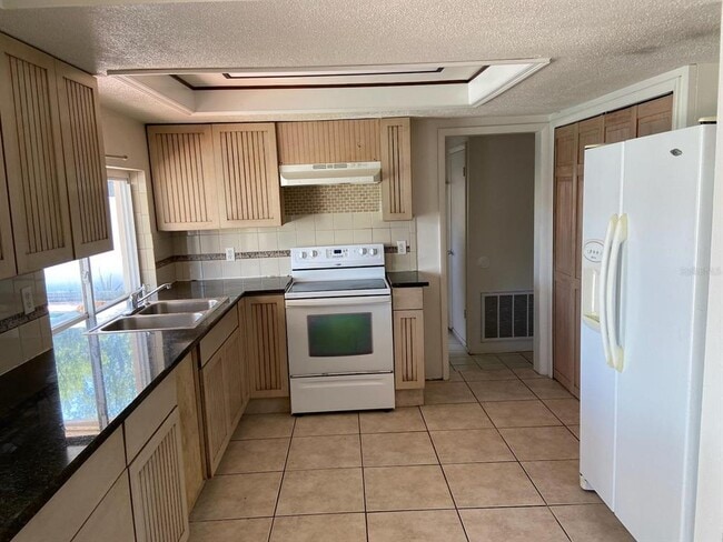 Foto del edificio - 3600 Beacon Square Dr