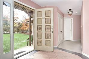 Building Photo - 30 Dolson Rd