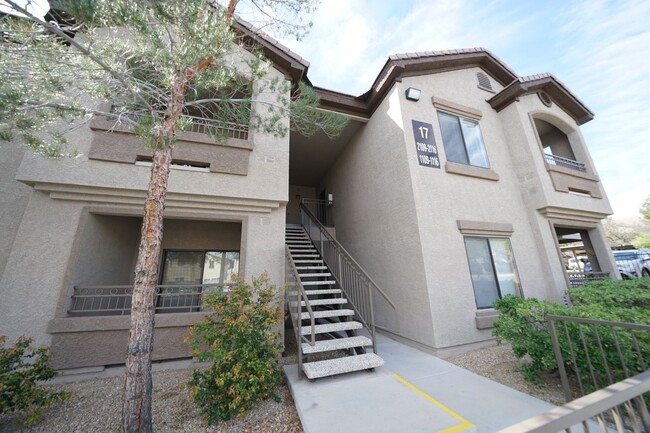 Foto del edificio - SHOWINGS AVAILABLE NOW