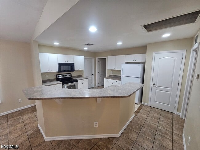 Foto del edificio - 744 Burns Ave S