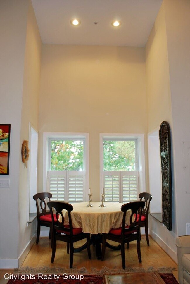 Foto del edificio - 1328 Maryland Ave NE