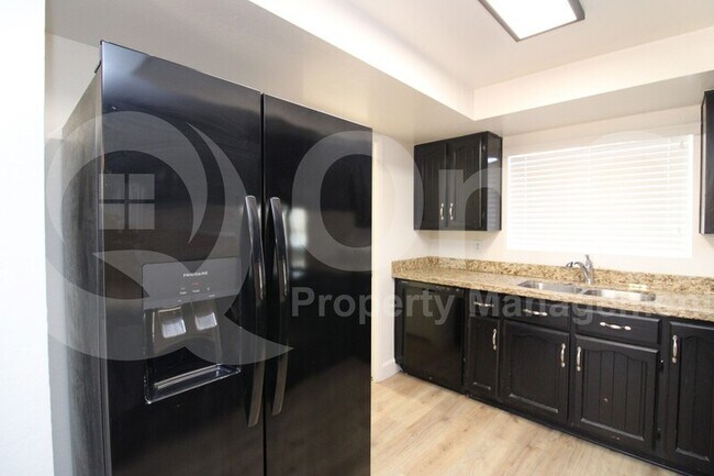 Foto del edificio - 2938 E Concho Ave