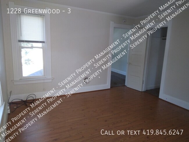 Foto del edificio - Charming One Bedroom Apartment AVAILABLE N...