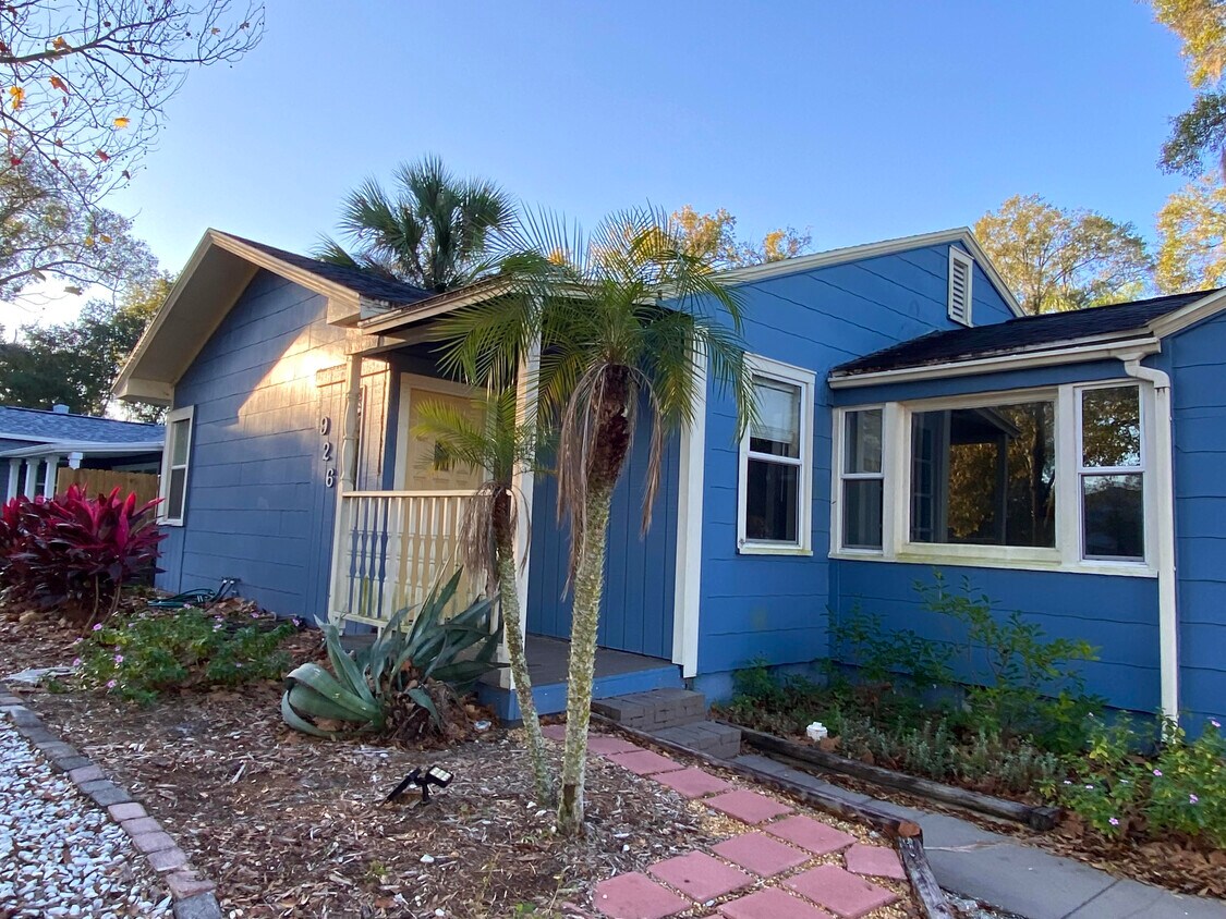 Primary Photo - 926 Cornelius Ave