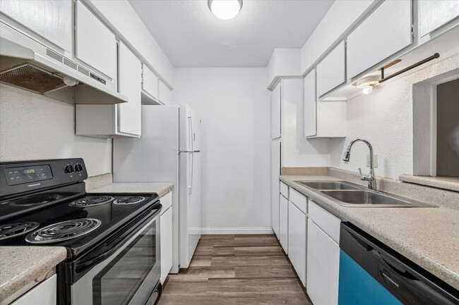 Foto del edificio - 4647 Wild Indigo St
