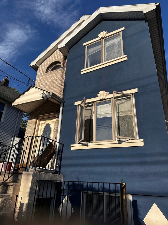 Building Photo - 429 Morningstar Rd