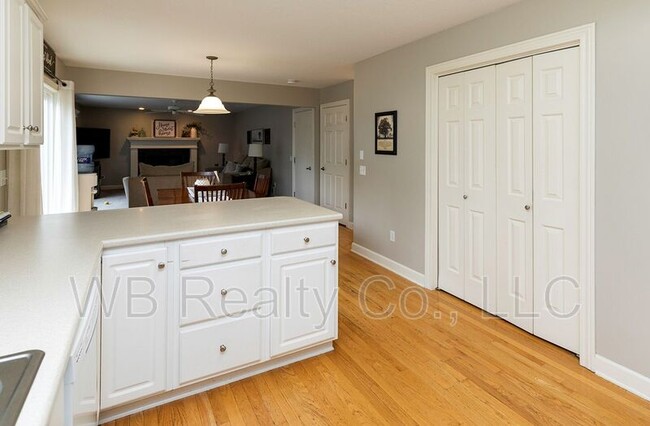 Building Photo - 4519 Meadow Valley Dr