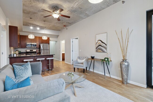 Foto del edificio - 1464 S Michigan Ave