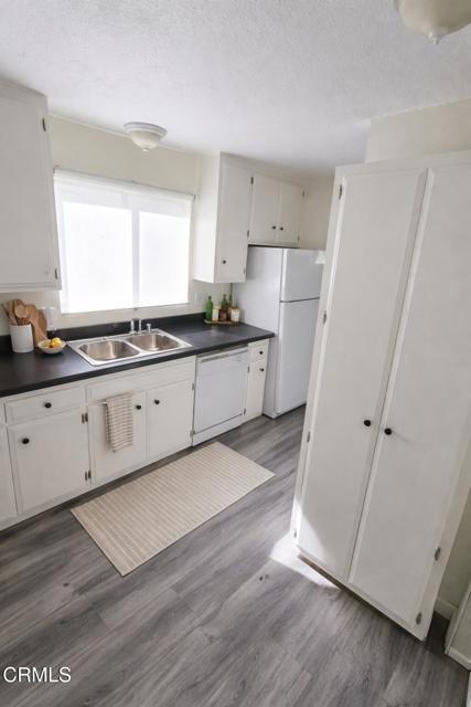 Foto del edificio - 1337 Edgewood Way