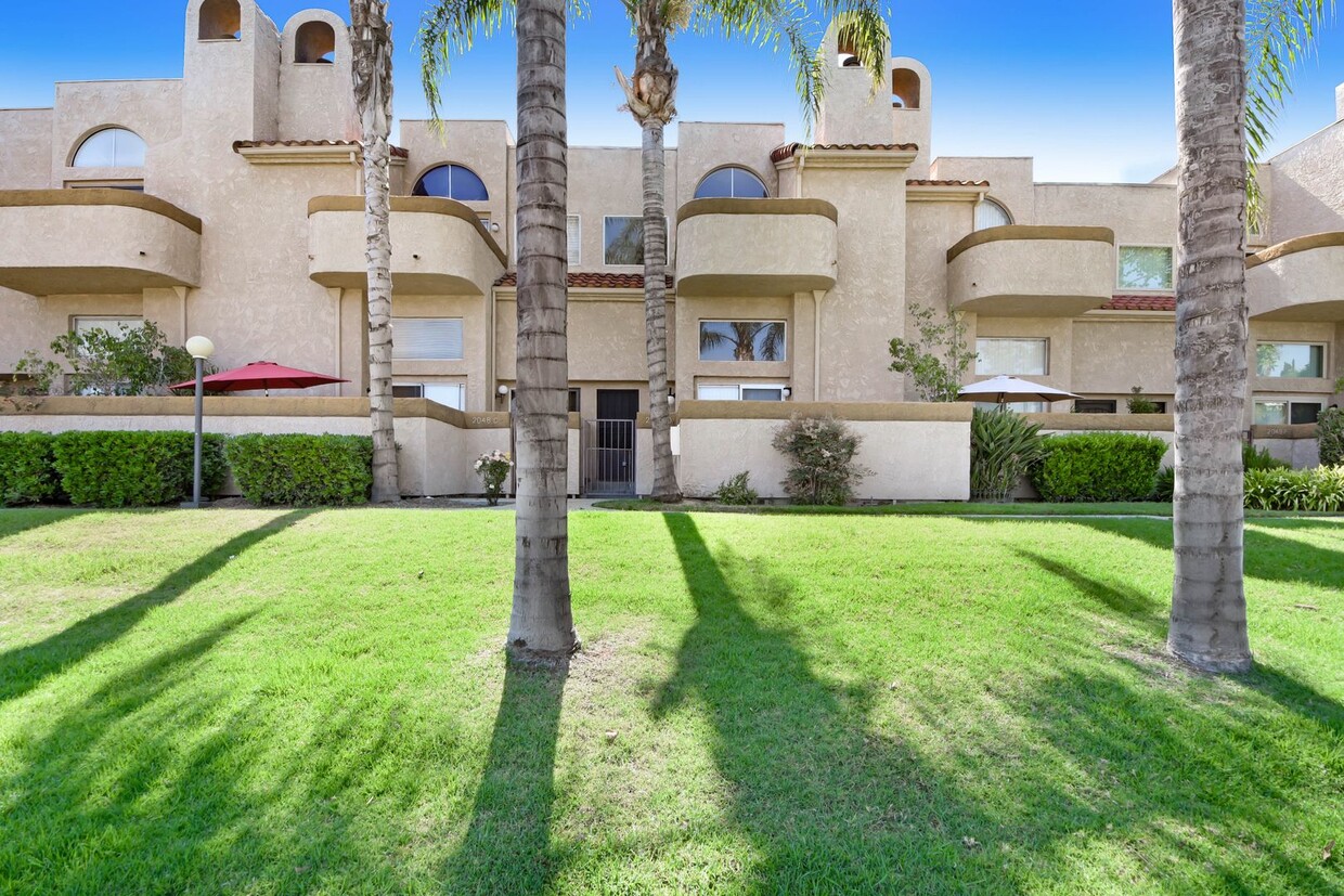 Primary Photo - Available now 2 bedroom, 2.5 bath, 2 story...