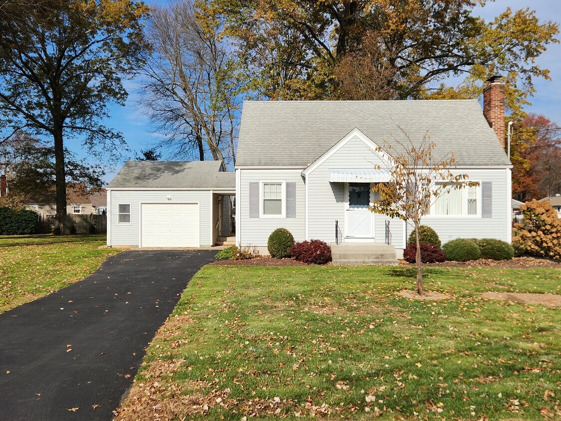 Primary Photo - 36 Lyondale Rd