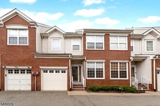 Building Photo - 72 Albert Ct