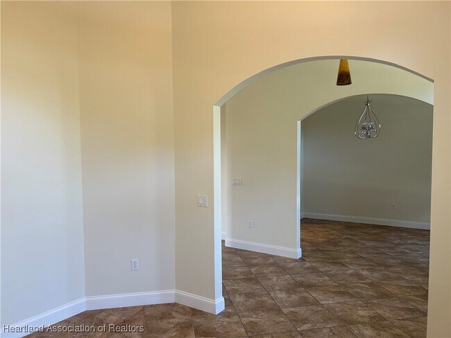 Building Photo - 6200 Pebble Ln