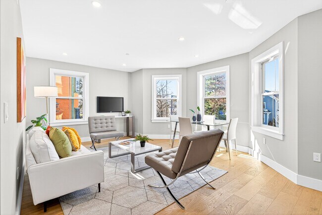 Foto del edificio - 584 Cambridge St