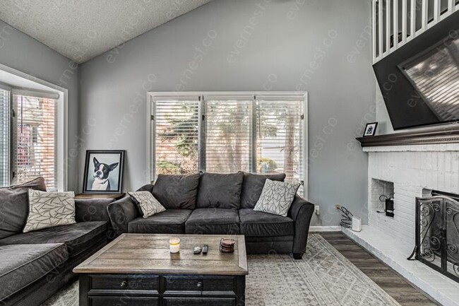 Foto del edificio - 4247 S Granby Ct