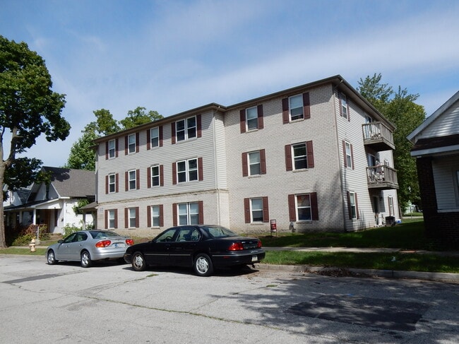 Building Photo - 1015 N 6th St