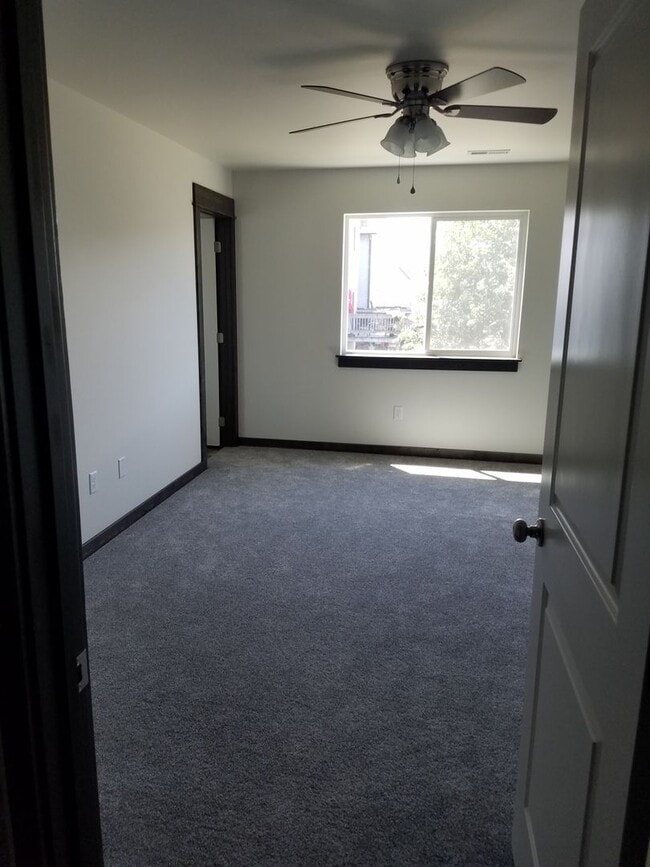 Foto del edificio - 1514 Butler Creek Ave