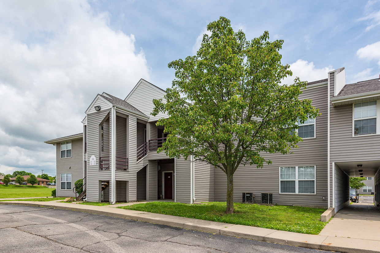 Primary Photo - Shawnee Lake Apartments