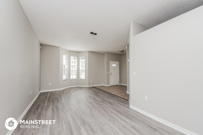 Building Photo - 15713 Green Point Ct