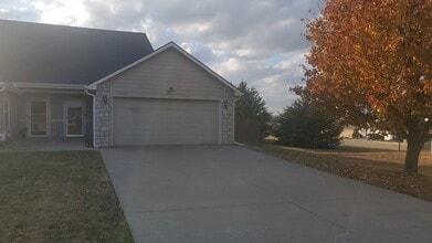 Building Photo - 2012 Deer Trail