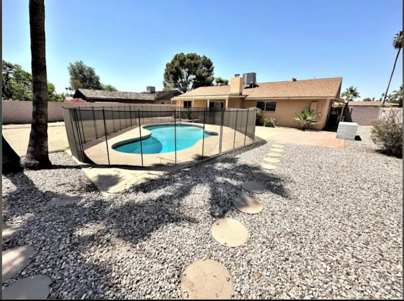Primary Photo - 513 E Fremont Dr