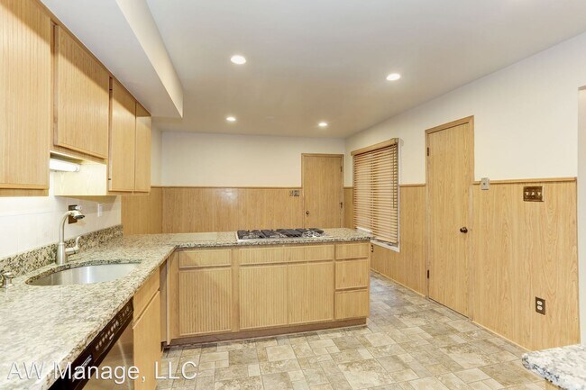 Building Photo - 3 br, 3.5 bath House - 5941 Valerian Lane
