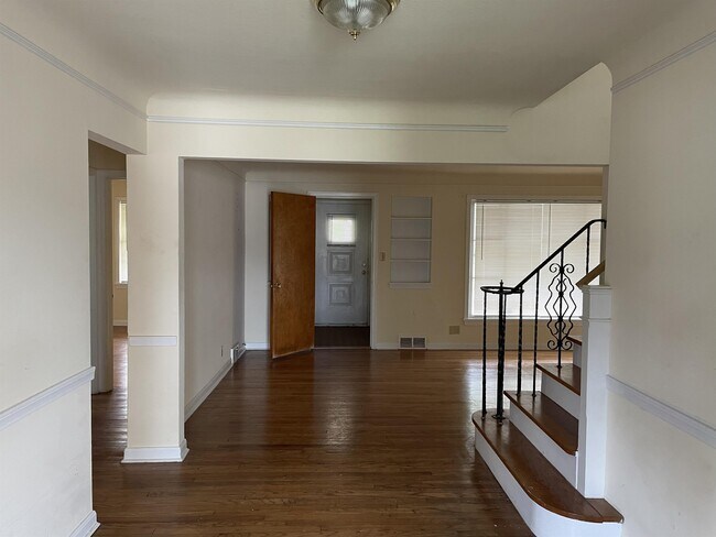 Building Photo - 4141 Wyncote Rd