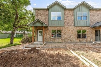 Building Photo - 930 W Shirley St