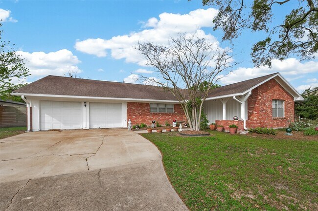 Foto del edificio - 5646 Hazen St
