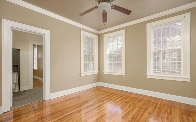 Foto del edificio - 2305 Yancey Ave