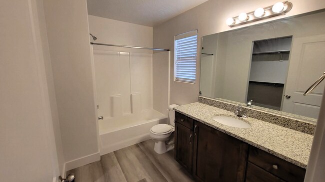 Building Photo - 3161 S Relic Ridge Dr