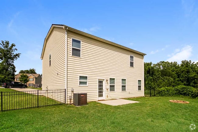 Building Photo - 206 Sassafras Rd