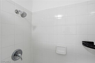 Building Photo - 4607 Bayshore Dr
