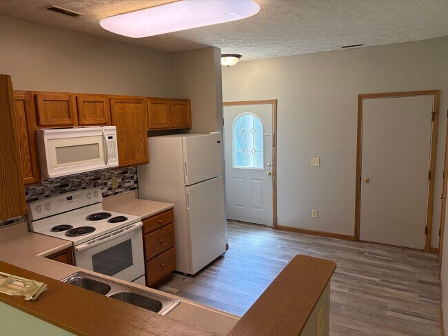 Foto del edificio - 3 Bedroom 3.5 Bath Townhouse