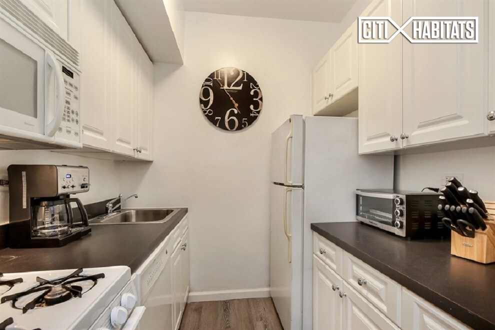 Foto del edificio - 320 E 58th St