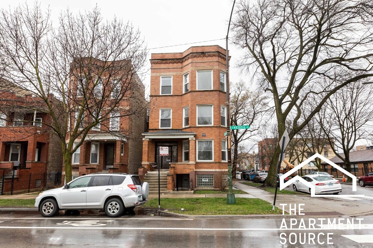 Foto del edificio - 1456 N Kedzie Ave
