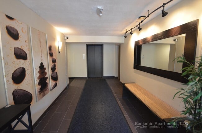 Foto del edificio - 94 Babcock St