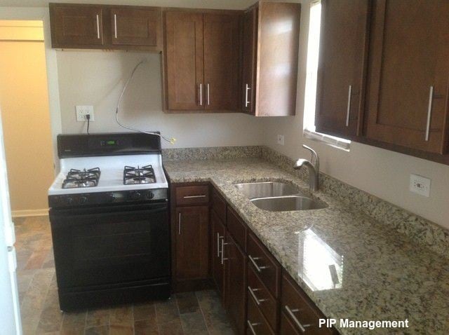 Building Photo - UPDATED 2BD/1BA UNIT IN MORGAN PARK.