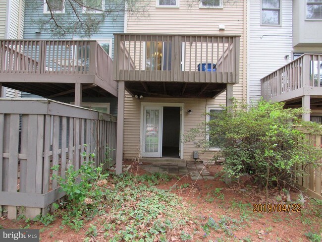 Building Photo - 21 Strath Haven Ct