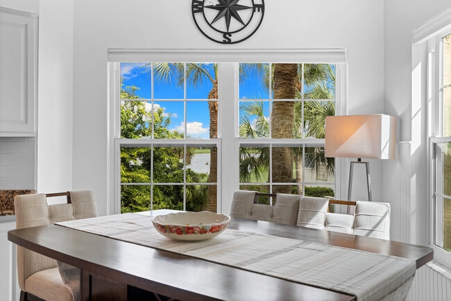 Building Photo - 4140 Bayhead Dr